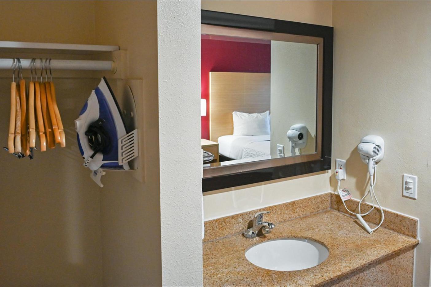 Ramada Limited And Suites San Francisco Airport South San Francisco Bagian luar foto
